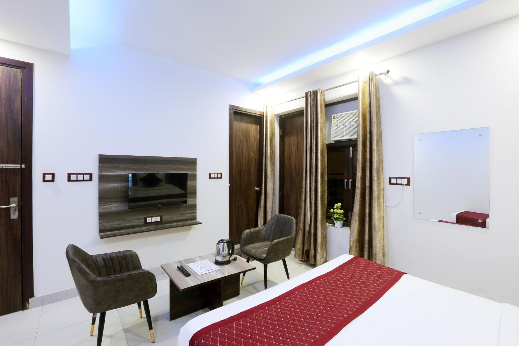 Oaks Inn Plaza Delhi Airport New Delhi Exterior photo