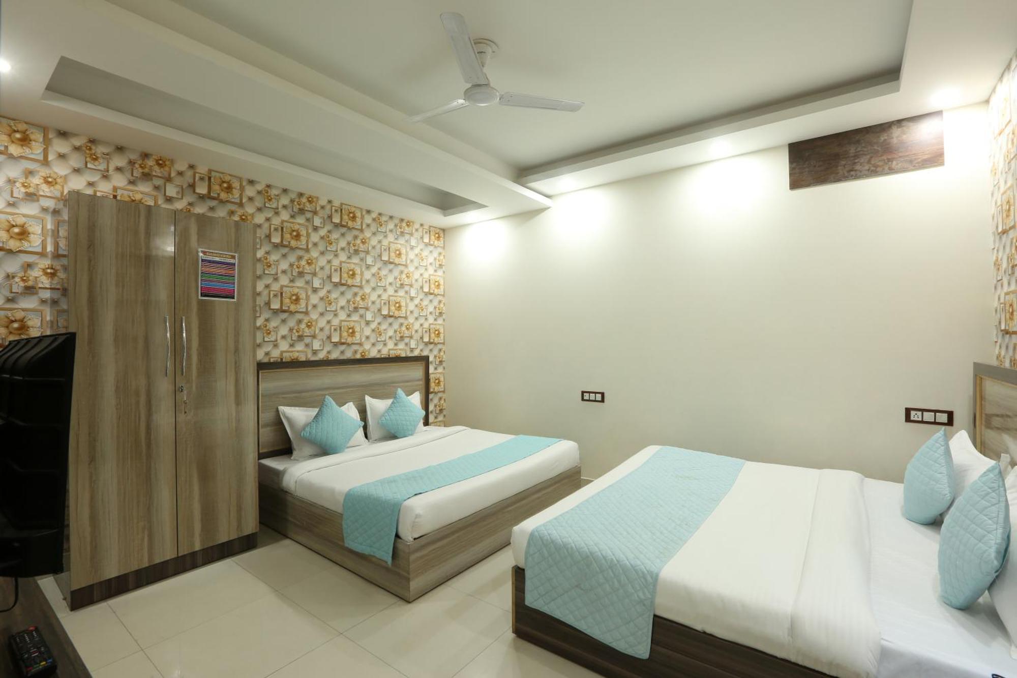 Oaks Inn Plaza Delhi Airport New Delhi Exterior photo